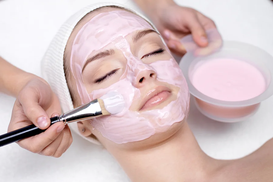Kosmetische Gesichtsbehandlung bei Beauty Life Concept